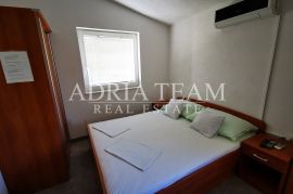 KUĆA SA 7 APARTMANA S POGLEDOM NA MORE - LOKVA ROGOZNICA, OMIŠ, Omiš, House