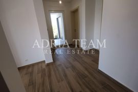 LUKSUZNI APARTMAN S POGLEDOM 100 m OD MORA - MANDRE, PAG, Pag, Appartamento