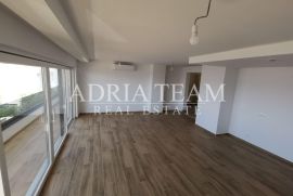 LUKSUZNI APARTMAN S POGLEDOM 100 m OD MORA - MANDRE, PAG, Pag, Wohnung