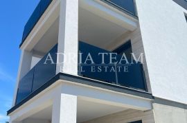 APARTMANI U STAMBENIM ZGRADAMA, NOVOGRADNJA, 150 m OD MORA - PRIVLAKA, Privlaka, Διαμέρισμα