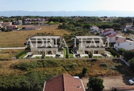 APARTMANI U STAMBENIM ZGRADAMA, NOVOGRADNJA, 150 m OD MORA - PRIVLAKA, Privlaka, Διαμέρισμα