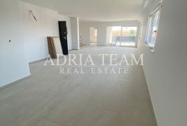 APARTMANI U STAMBENIM ZGRADAMA, NOVOGRADNJA, 150 m OD MORA - PRIVLAKA, Privlaka, Διαμέρισμα