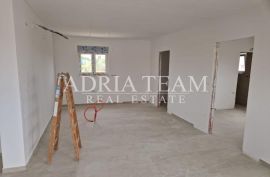 APARTMANI U STAMBENIM ZGRADAMA, NOVOGRADNJA, 150 m OD MORA - PRIVLAKA, Privlaka, Διαμέρισμα