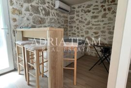 KAMENA KUĆA + STUDIO APARTMAN - PRIVLAKA, Privlaka, Ev