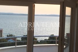 KUĆA S 10 APARTMANA, POGLED NA MORE - PETRČANE, Zadar - Okolica, Kuća