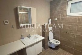 KUĆA S 10 APARTMANA, POGLED NA MORE - PETRČANE, Zadar - Okolica, House