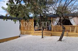 MONTAŽNA KUĆA KAPACITETA 6 + 2, NOVOGRADNJA - BIOGRAD NA MORU, Biograd Na Moru, House