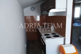 KUĆA SA 2 APARTMANA, 200 m OD MORA - VIR, Vir, بيت