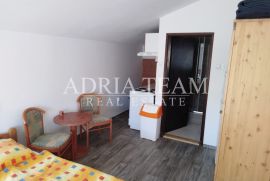 KUĆA SA 2 APARTMANA, 200 m OD MORA - VIR, Vir, بيت