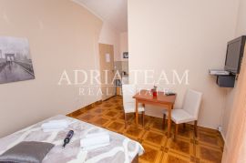 VILA U ATRAKTIVNOM PREDJELU GRADA, BLIZINA MORA - PUNTAMIKA, ZADAR, Zadar, Casa