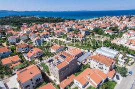 VILA U ATRAKTIVNOM PREDJELU GRADA, BLIZINA MORA - PUNTAMIKA, ZADAR, Zadar, Maison