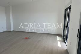 DVOETAŽNI APARTMAN S POGLEDOM NA MORE, 200 M OD PLAŽE, PAG - POVLJANA, Povljana, Appartement