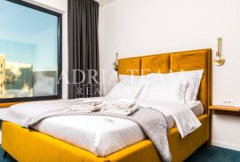 APARTMANI U URBANOJ VILI S BAZENOM, 250 m OD MORA, VIR - ZADAR, Vir, شقة