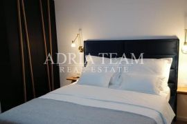 APARTMANI U URBANOJ VILI S BAZENOM, 250 m OD MORA, VIR - ZADAR, Vir, Διαμέρισμα