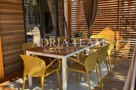 MOBILNA KUĆICA U KAMPU, TIP FAMILY GRAND DE LUXE, KAPACITETA 6 + 2 OSOBE - BIOGRAD NA MORU, Biograd Na Moru, House