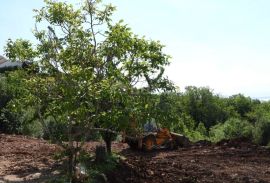 KASTAV, RUBEŠI- građevinsko zemljište 1957m2 s pogledom na more za stambenu zgradu– stanove/ obiteljsku kuću/ villu, Kastav, Zemljište