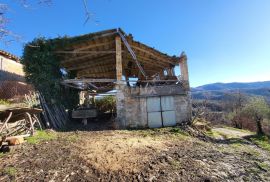 ISTRA, CEROVLJE - Istarska kuća za adaptaciju na rubu naselja, Buzet, Famiglia