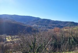 ISTRA, CEROVLJE - Istarska kuća za adaptaciju na rubu naselja, Buzet, Famiglia