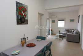 OTOK KRK, uvala Soline - Dvosobni apartman s pogledom na more, Dobrinj, Kвартира