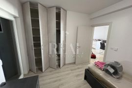 DONJA DRENOVA- novouređeni stan za najam, 2S+DB od 77 m2, Rijeka, Apartamento