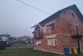 obiteljska kuća u Šenkovcu, Brdovec, Haus