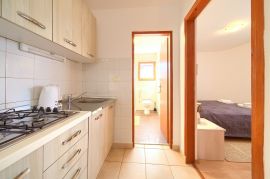 Stan sa predivnim pogledom i velikom terasom, Fažana, Istra, Fažana, Apartamento