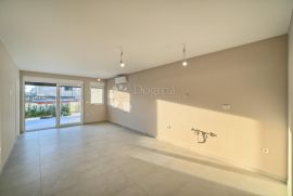 BRODARICA- PRIZEMLJE U NOVOGRADNJI 120M OD MORA AS1, Šibenik - Okolica, Appartement