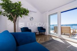 Trogir, Čiovo, moderan penthouse s panoramskim pogledom na more, Trogir, Daire