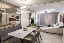 Opatija, Centar, luksuzan stan u prvom redu do mora, Opatija, Appartement