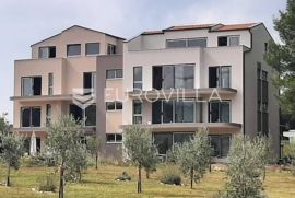 Istra, Rovinj, moderan stan u okolici Borika NKP 90 m2 u manjoj stambenoj zgradi, Rovinj, Διαμέρισμα