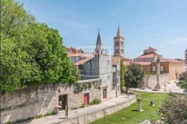 Zadar - Poluotok turistički objekt 6 apartmana 1.300.000€, Zadar, Famiglia
