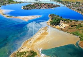 Zadar - Žerava građevinsko zemljište 1613m2 mirno okruženje! 137000€, Nin, Земля