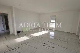 APARTMAN S OTVORENIM POGLEDOM NA MORE, 80 M OD MORA, VIR - JUŽNA STRANA, Vir, Stan