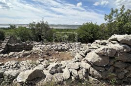Seline - ruševne kamene kućice 65m2; Velebit i more! 55000€, Starigrad, Haus