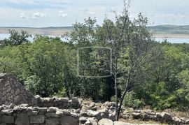Seline - ruševne kamene kućice 65m2; Velebit i more! 55000€, Starigrad, Ev