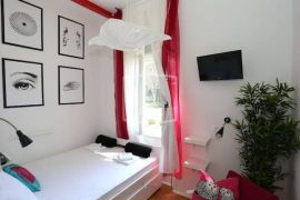 Zadar - Relja izniman hostel sa uhodanim poslovanjem, lokacija!! 440000€, Zadar, Poslovni prostor