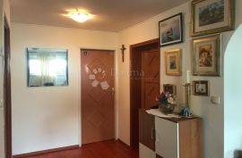 SAVRŠEN STAN NA ATRAKTIVNOJ LOKACIJI, FIRULE, Split, Apartamento