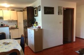 SAVRŠEN STAN NA ATRAKTIVNOJ LOKACIJI, FIRULE, Split, Apartamento