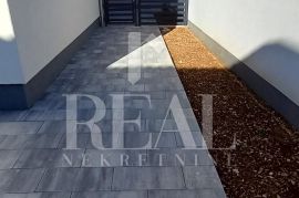 Novogradnja u Kostelju 2S+DB 54 M2 + 80 M2 okućnice. Bez poreza!, Vinodolska Općina, Appartment