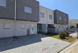 Nin, dvoetažni stan 70m do mora, mirna lokacija, Nin, Appartement