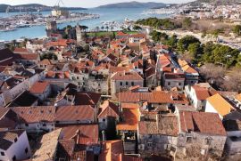 KUĆA U STROGOM CENTRU GRADA TROGIRA, Trogir, Σπίτι