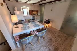 CRES - STARI GRAD, stan blizu mora od 122 m2, Cres, شقة