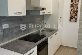 Pula, Veli Vrh - prekrasni dvosobni stan na prvom katu novogradnje, NKP 42.33 m2, Pula, Wohnung