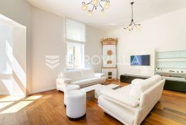 Zagreb, Zrinjevac luksuzan namješten četverosoban stan NKP 120 m2, prvi kat, Zagreb, Appartement