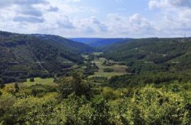 Građevinsko zemljište Gradevinsko zemljište sa projektom,Tinjan, Tinjan, Land