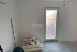 RIJEKA, MARINIĆI - 2 stana u novogradnji s pogledom na more + okućnica!!! PRILIKA!!!, Viškovo, Apartamento