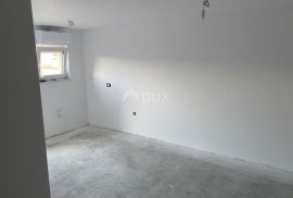 RIJEKA, MARINIĆI - 2 stana u novogradnji s pogledom na more + okućnica!!! PRILIKA!!!, Viškovo, Apartamento