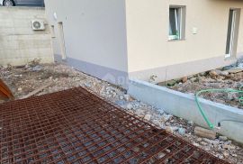 RIJEKA, MARINIĆI - 2 stana u novogradnji s pogledom na more + okućnica!!! PRILIKA!!!, Viškovo, Apartamento