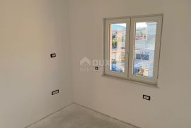 RIJEKA, MARINIĆI - 2 stana u novogradnji s pogledom na more + okućnica!!! PRILIKA!!!, Viškovo, Apartamento