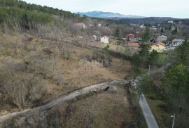 KLANA- građevinsko zemljište 23493m2 za stambenu zgradu – stanove/ apartmane/ obiteljsku kuću/ villu/ kuću za iznajmljivanje- odmor s bazenom, Klana, Γη